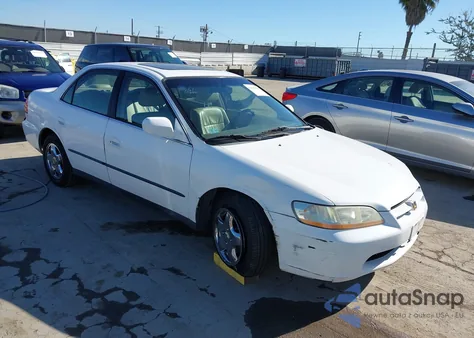 2000 Honda Accord 2.3 Lx from USA, damaged, VIN JHMCG6659YC029956
